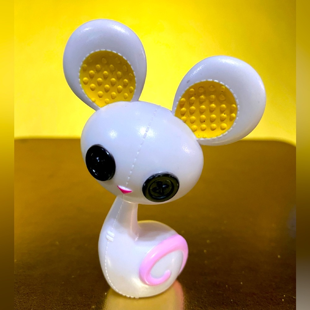 LALALOOPSY PET WHITE MOUSE FIGURE FOR CRUMBS SUGAR COOKIE DOLL MGA 3” RARE